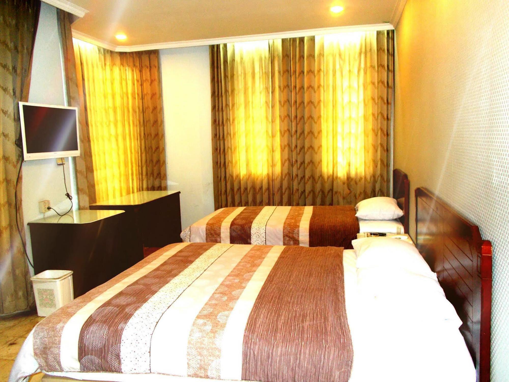 Super Oyo Townhouse 2 Hotel Gunung Sahari Jakarta Exterior photo